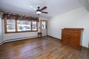 26 Aspen Ln, West Milford Twp., NJ 07480 - Photo 4