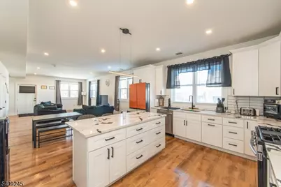 102 Miller St, Hackettstown, NJ 07840 - Photo 2