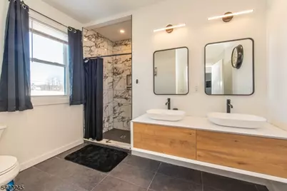 102 Miller St, Hackettstown, NJ 07840 - Photo 14