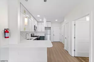 321 E 3rd St, Plainfield, NJ 07060 - Photo 18