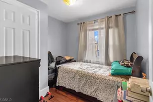 19 Irving St, East Orange, NJ 07018 - Photo 12