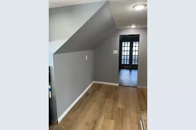 571 Avenue A, Bayonne, NJ 07002 - Photo 8