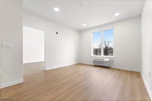 321 E 3rd St, Plainfield, NJ 07060 - Photo 14