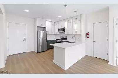 321 E 3rd St #525, Plainfield, NJ 07060 - Photo 8