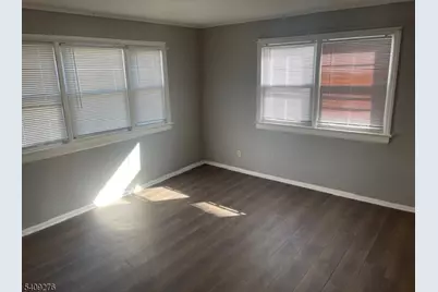 1112 Rivington St, Roselle, NJ 07203 - Photo 6