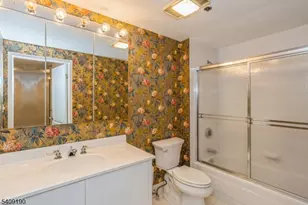 10 Smith Manor Blvd, West Orange Township, NJ 07052 - Photo 22