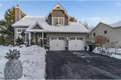 7 Rachel Ct, Clinton, NJ 08809 - Photo 2