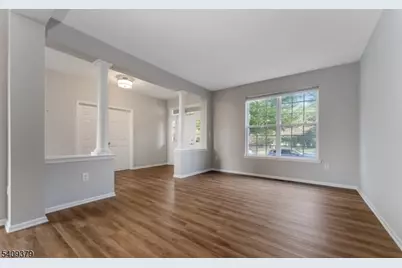 15 Colts Ln, Raritan Township, NJ 08822 - Photo 4