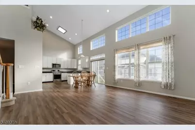 15 Colts Ln, Raritan Township, NJ 08822 - Photo 2