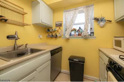 675-681 Joralemon St B-8 #B8, Belleville, NJ 07109 - Photo 12