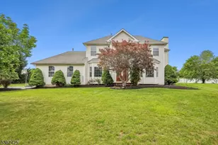 5 Abate Ct, Franklin Township, NJ 08873 - Photo 2