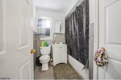 352 N 12th St, Newark, NJ 07107 - Photo 12