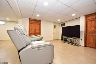 179 Kakeout Rd, Kinnelon, NJ 07405 - Photo 24