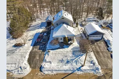 20 Center St, Butler, NJ 07405 - Photo 4