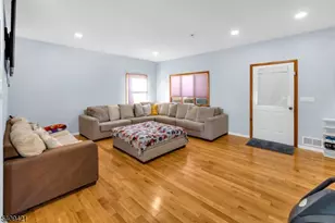 20 Center St, Butler, NJ 07405 - Photo 10