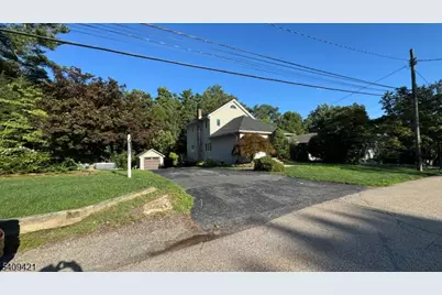 20 Center St, Butler, NJ 07405 - Photo 2