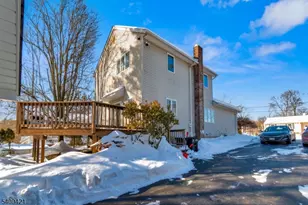 20 Center St, Butler, NJ 07405 - Photo 8