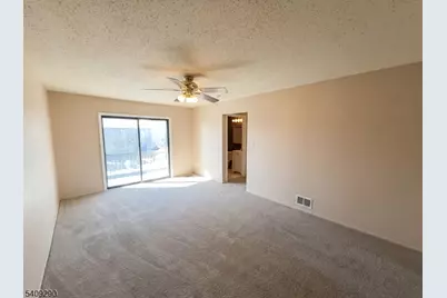 33 Sherborne St #128, Franklin Township, NJ 08873 - Photo 4