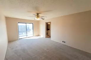 33 Sherborne St, Franklin Township, NJ 08873 - Photo 4