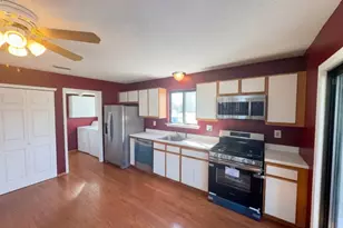 33 Sherborne St, Franklin Township, NJ 08873 - Photo 2