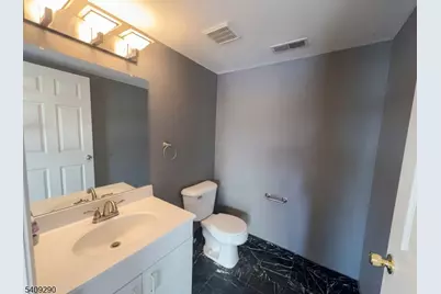 33 Sherborne St #128, Franklin Township, NJ 08873 - Photo 6