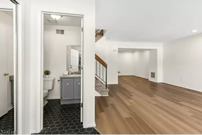 39 Yarmouth, Scotch Plains Township, NJ 07076 - Photo 8