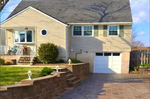 65 Mercer St, Metuchen, NJ 08840 - Photo 1