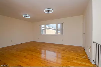 161 Evergreen Rd #12B, Edison Twp., NJ 08837 - Photo 2