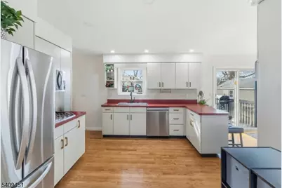 283 Arnold Ave, North Plainfield, NJ 07063 - Photo 8