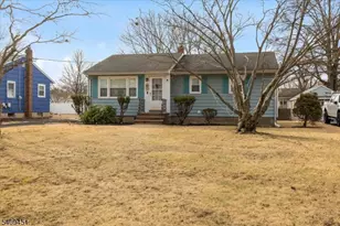 283 Arnold Ave, North Plainfield, NJ 07063 - Photo 2