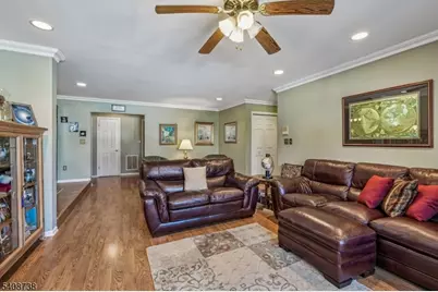 27 Espy Rd #A7, Caldwell Boro Twp., NJ 07006 - Photo 6