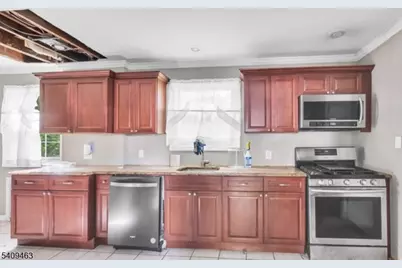 825 Bishop St, Union Township, NJ 07083 - Photo 12