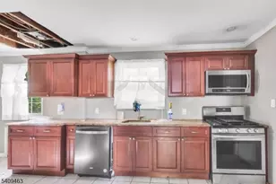 825 Bishop St, Union Township, NJ 07083 - Photo 12