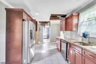 825 Bishop St, Union Township, NJ 07083 - Photo 14