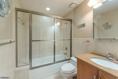 209 Cerrutti Ct, West Orange Township, NJ 07052 - Photo 18