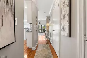 5 Bluebird Ct, Hampton Township, NJ 07860 - Photo 2