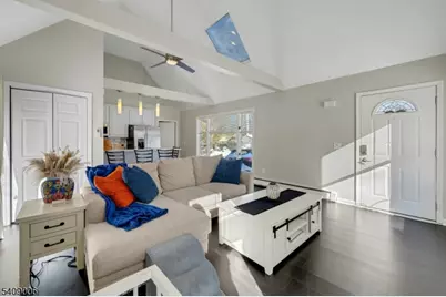 3 Redmans Dr, Jefferson Township, NJ 07438 - Photo 4