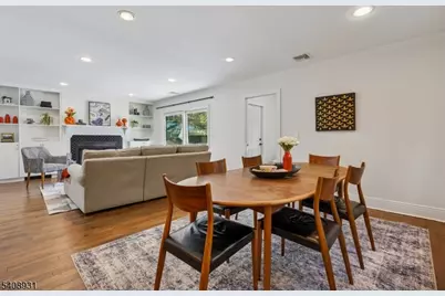 425 Wyoming Ave, Millburn, NJ 07041 - Photo 16