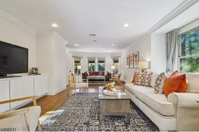 425 Wyoming Ave, Millburn, NJ 07041 - Photo 10