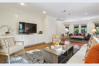 425 Wyoming Ave, Millburn, NJ 07041 - Photo 12