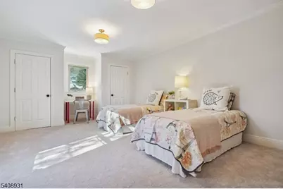 425 Wyoming Ave, Millburn, NJ 07041 - Photo 28