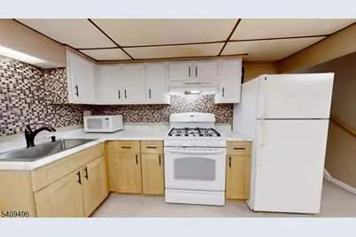 933 Douglas Ter, Union Township, NJ 07083 - Photo 34