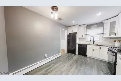 933 Douglas Ter, Union Township, NJ 07083 - Photo 10