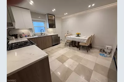 18 Aubrey St, Summit, NJ 07901 - Photo 2