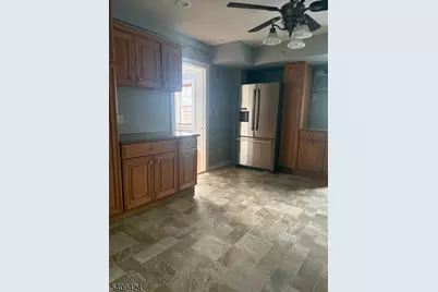 51 Myrtle Ave, Clifton, NJ 07014 - Photo 14