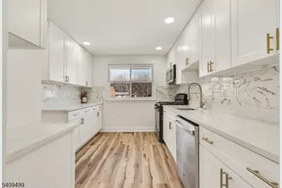 33 Sycamore Dr, Burlington Twp., NJ 08016 - Photo 8