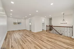 33 Sycamore Dr, Burlington Twp., NJ 08016 - Photo 4