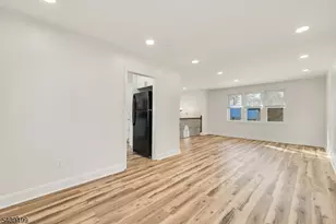 33 Sycamore Dr, Burlington Twp., NJ 08016 - Photo 6