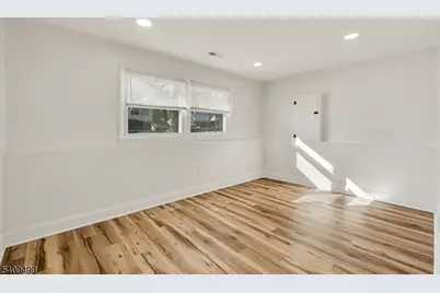 33 Sycamore Dr, Burlington Twp., NJ 08016 - Photo 16