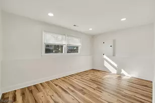 33 Sycamore Dr, Burlington Twp., NJ 08016 - Photo 16